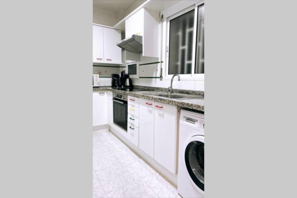 Apartamento luminoso y amplio en centro de Salou Exterior foto